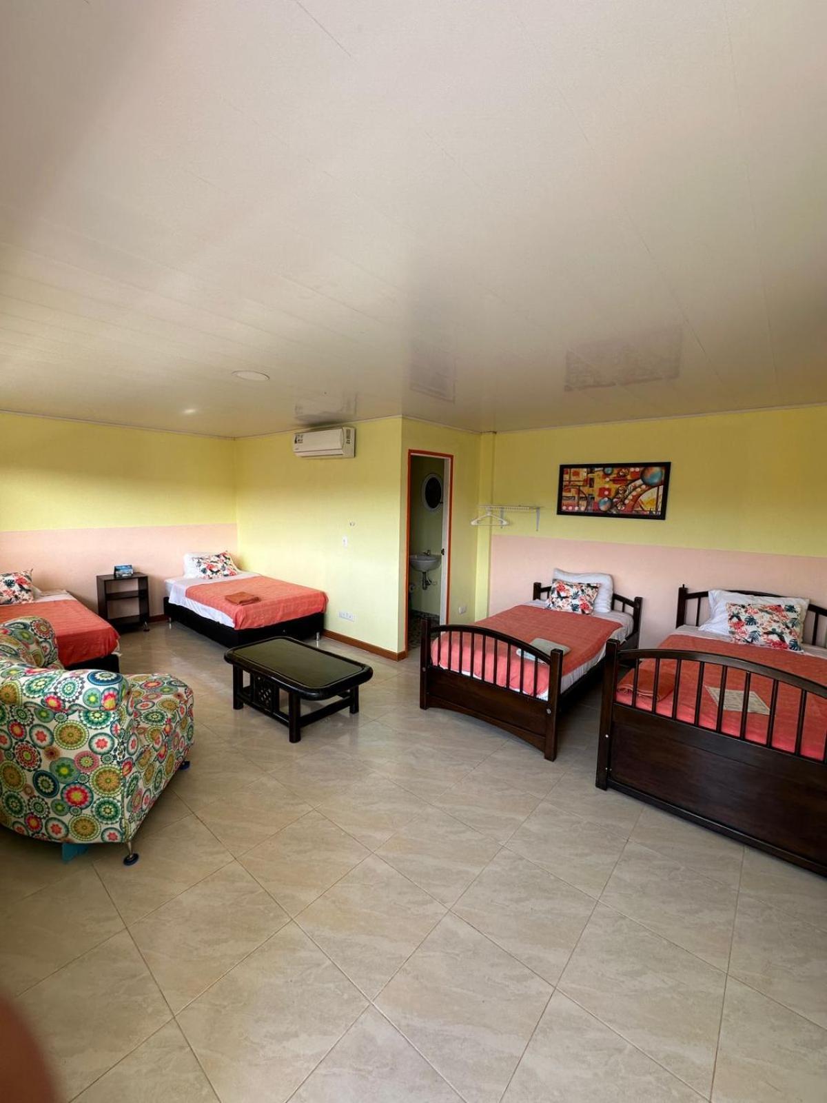 Victoria'S Gennie Bay Village Hostal ซานอันเดรส ภายนอก รูปภาพ