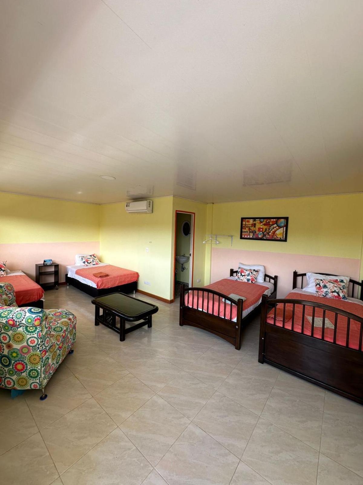 Victoria'S Gennie Bay Village Hostal ซานอันเดรส ภายนอก รูปภาพ