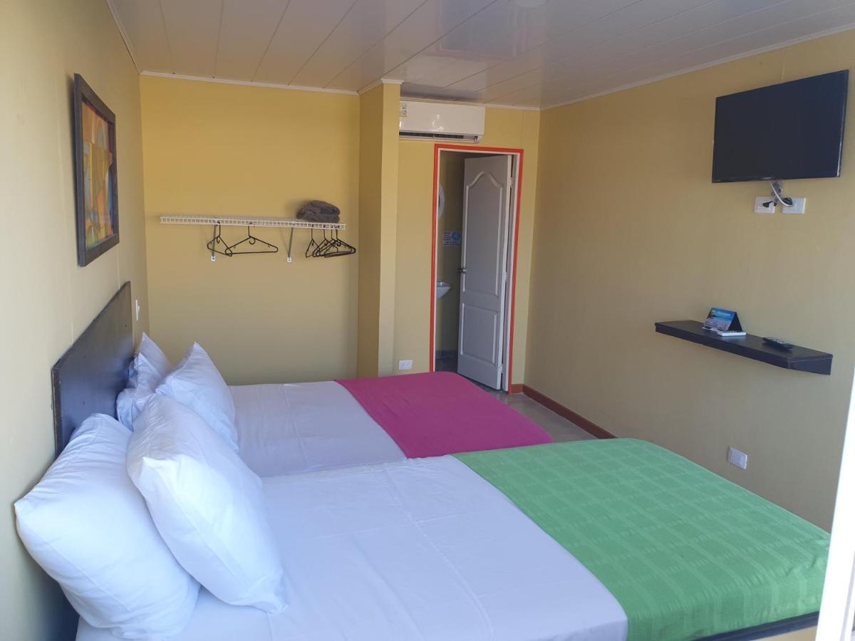 Victoria'S Gennie Bay Village Hostal ซานอันเดรส ภายนอก รูปภาพ